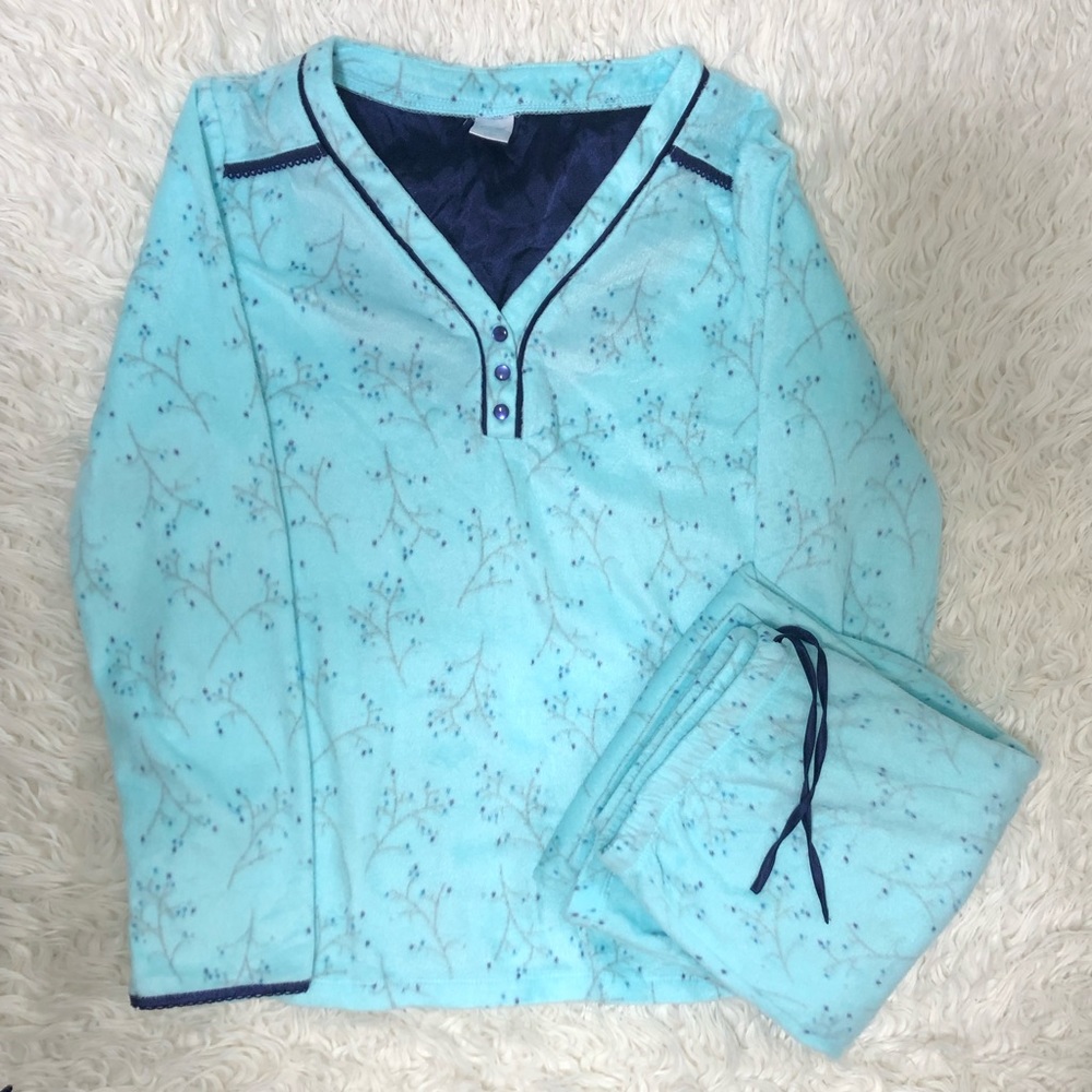 3 sets of Pajamas S and L